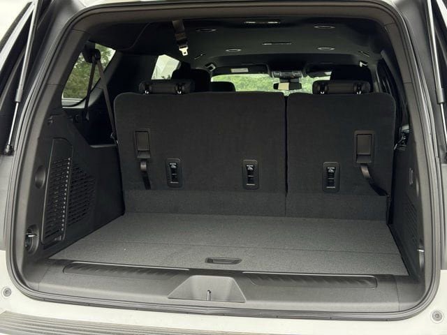 New 2026 Chevrolet Suburban LS RWD image 25