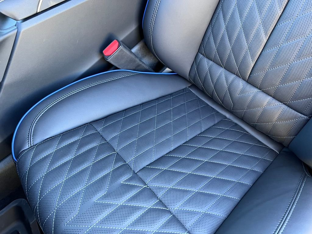 New 2026 Cadillac Optiq V AWD/4WD image 12