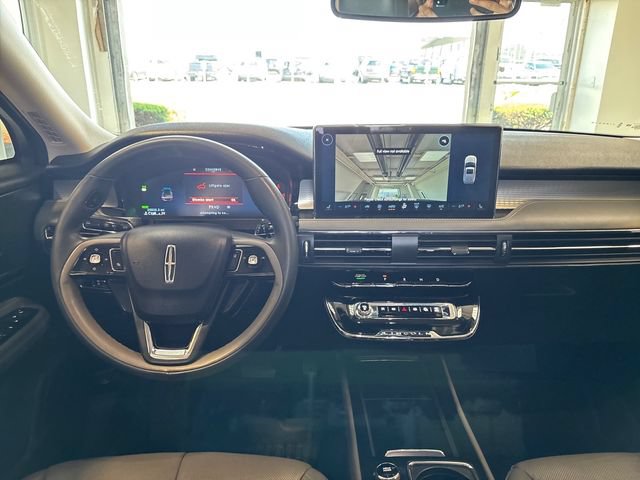 Used 2024 Lincoln Corsair Grand Touring AWD/4WD image 16