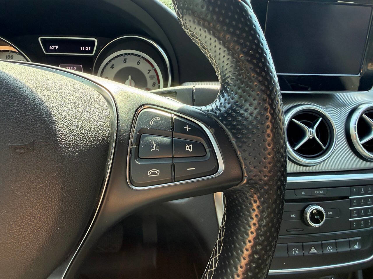 Used 2015 Mercedes-Benz CLA 250 image 18