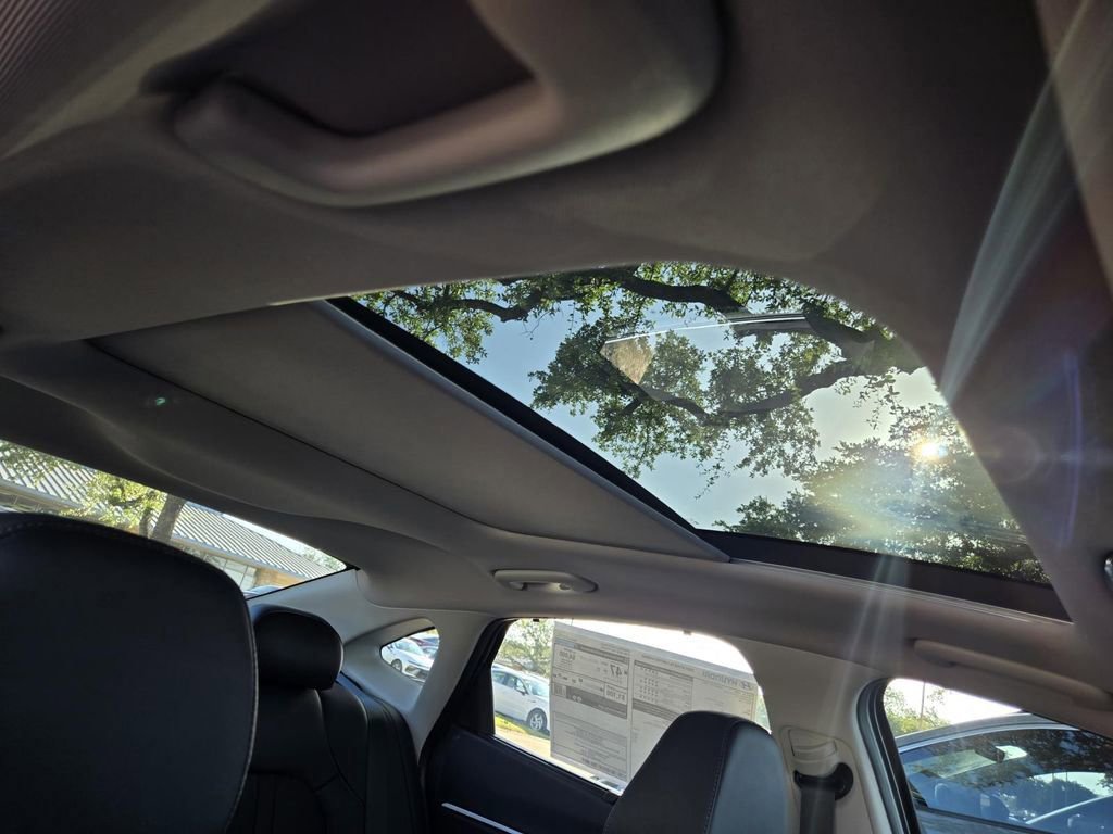 New 2025 Hyundai Sonata Limited FWD image 12