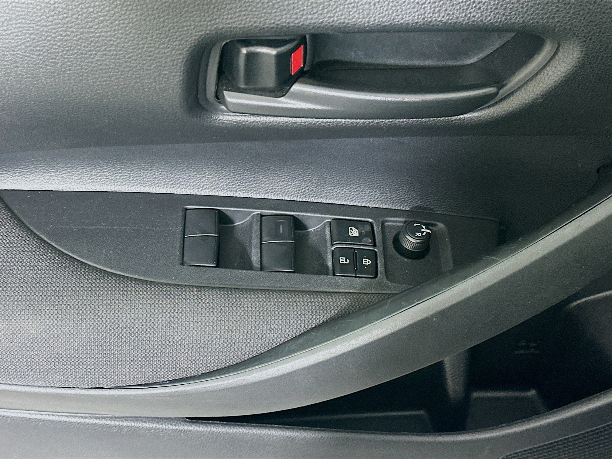 Used 2024 Toyota Corolla LE FWD image 15