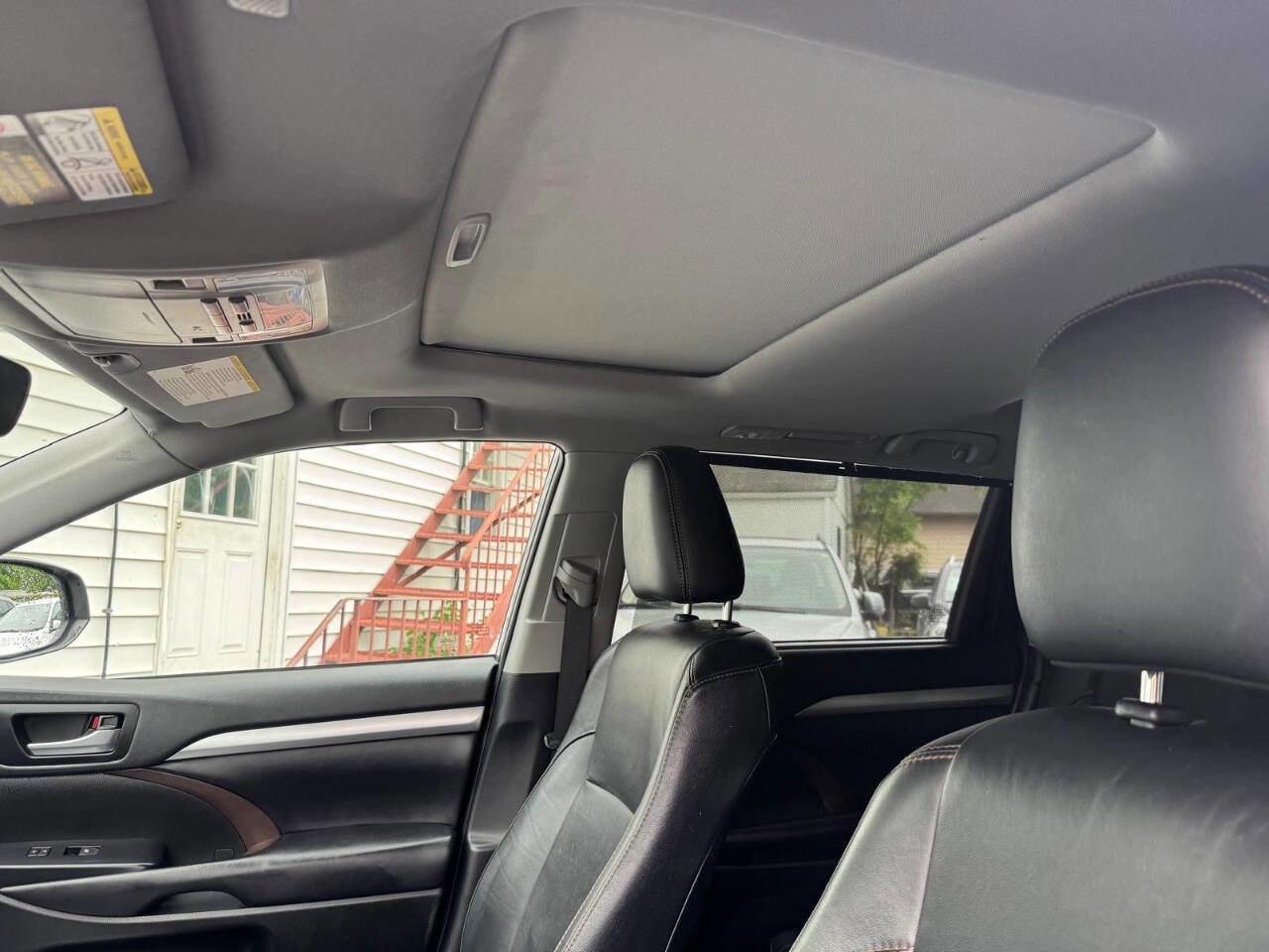 Used 2019 Toyota Highlander XLE image 34