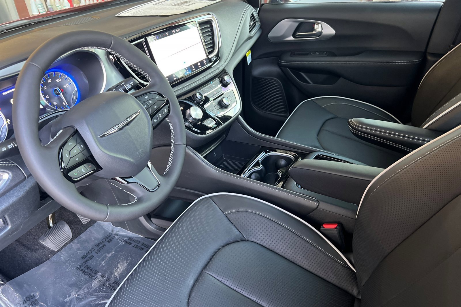 New 2026 Chrysler Pacifica Limited w/ S Appearance Package image 8