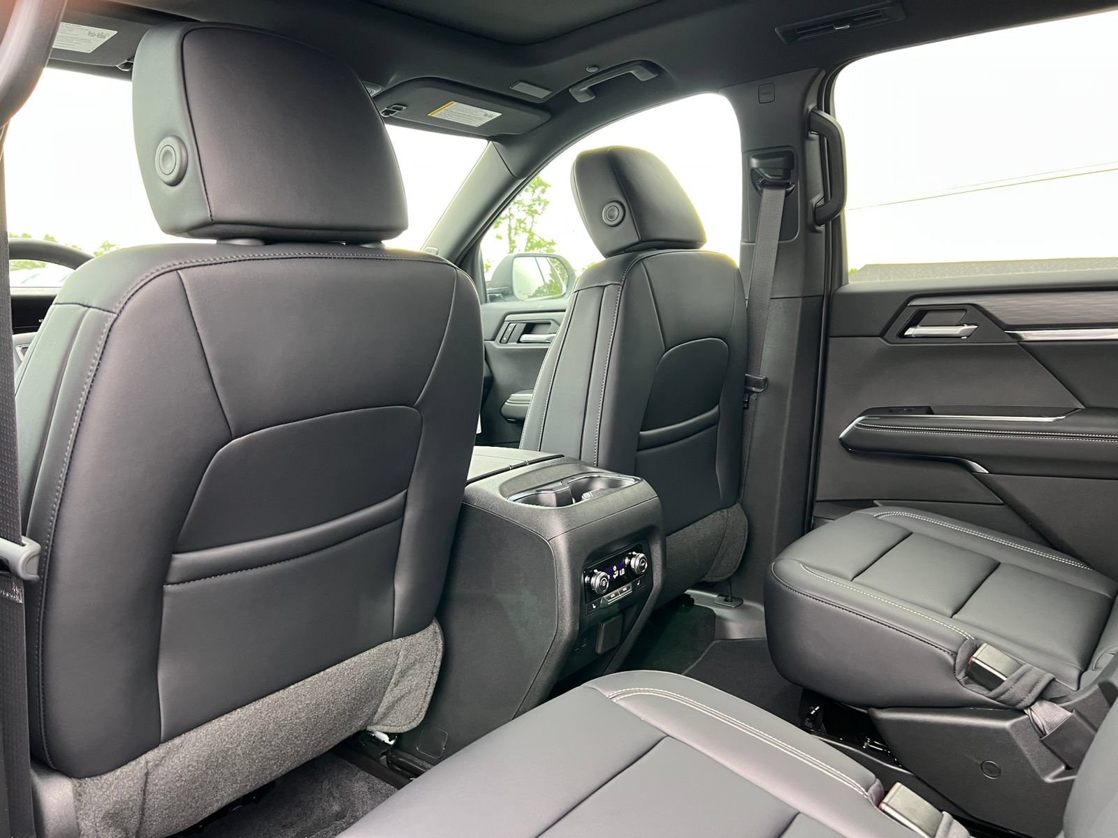 New 2026 GMC Acadia Elevation w/ Black Edition AWD/4WD image 38