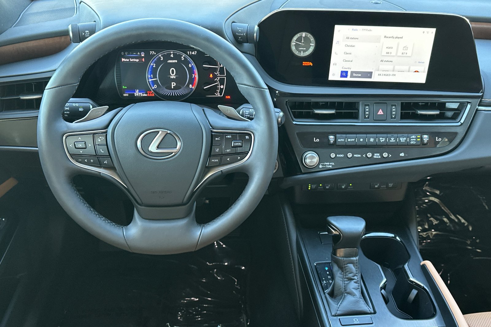 Used 2024 Lexus ES 350 w/ Premium Package FWD image 14