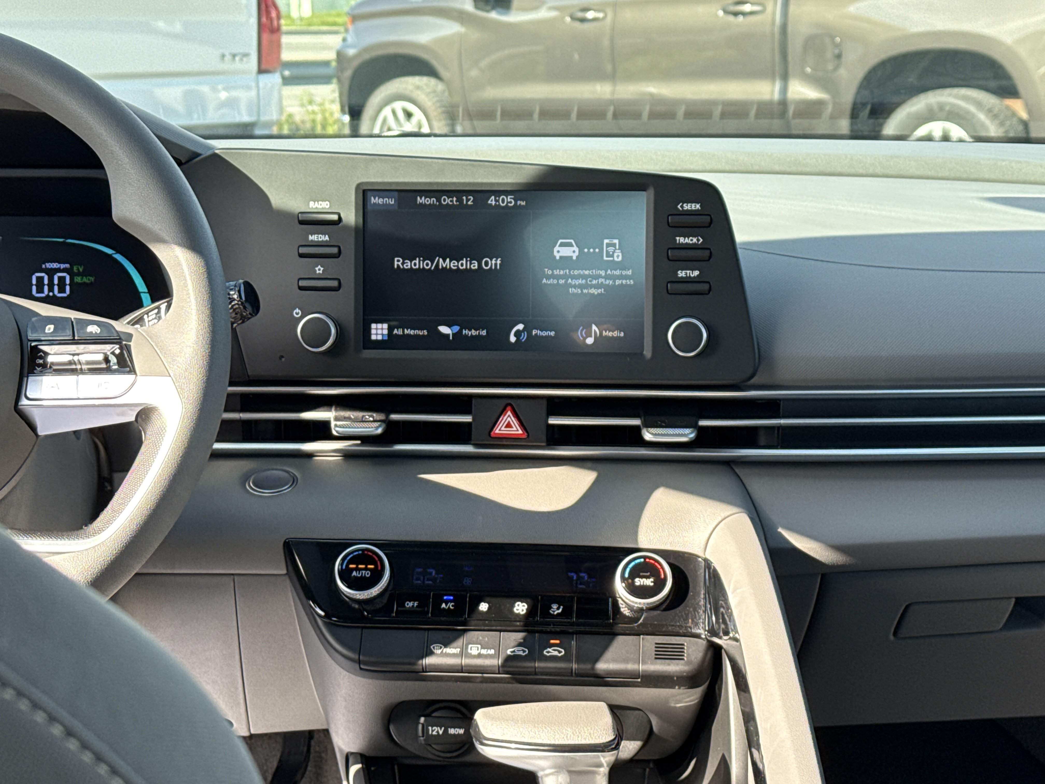 New 2026 Hyundai Elantra Hybrid FWD image 23