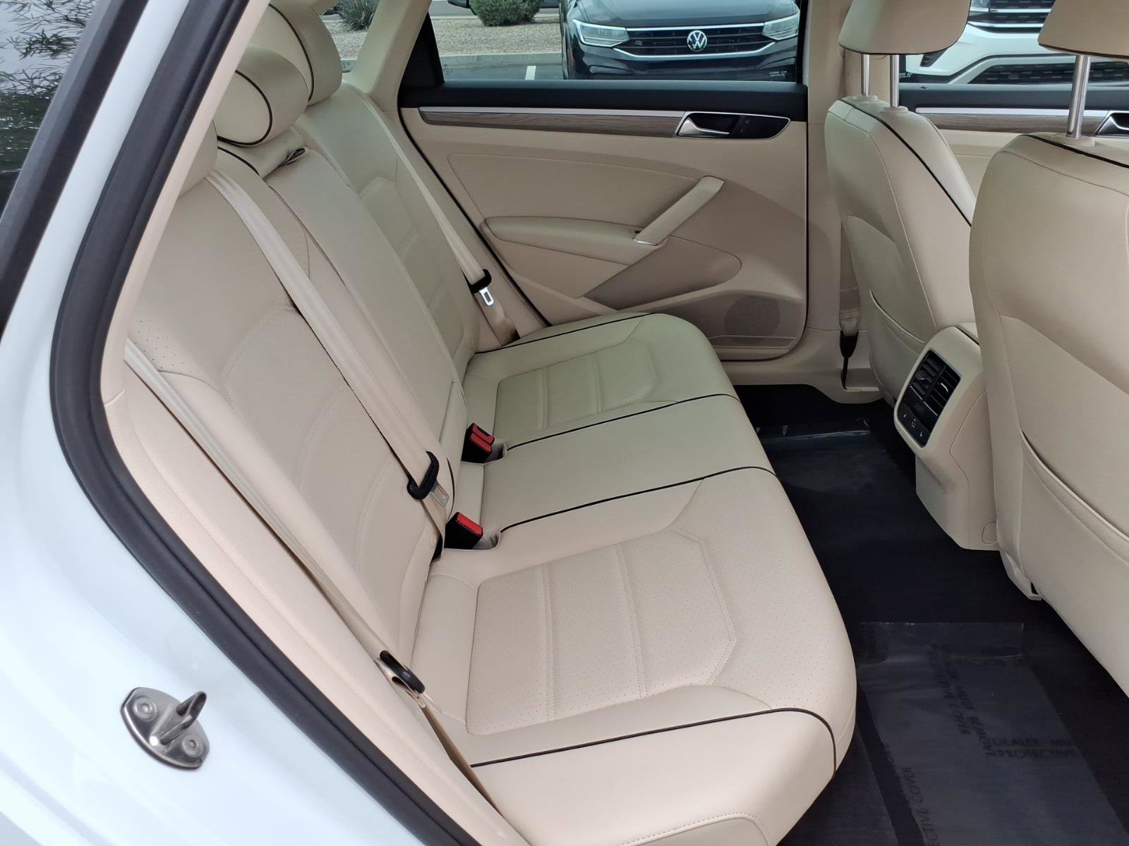 Used 2017 Volkswagen Passat 1.8T SE image 14