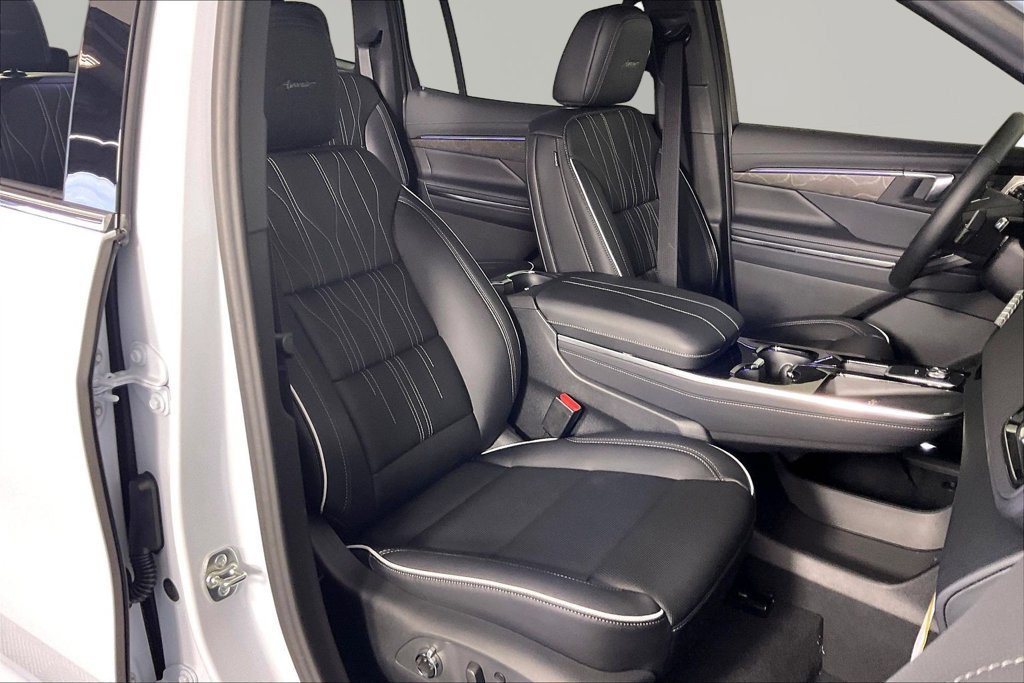 New 2027 Buick Enclave Avenir AWD/4WD image 11