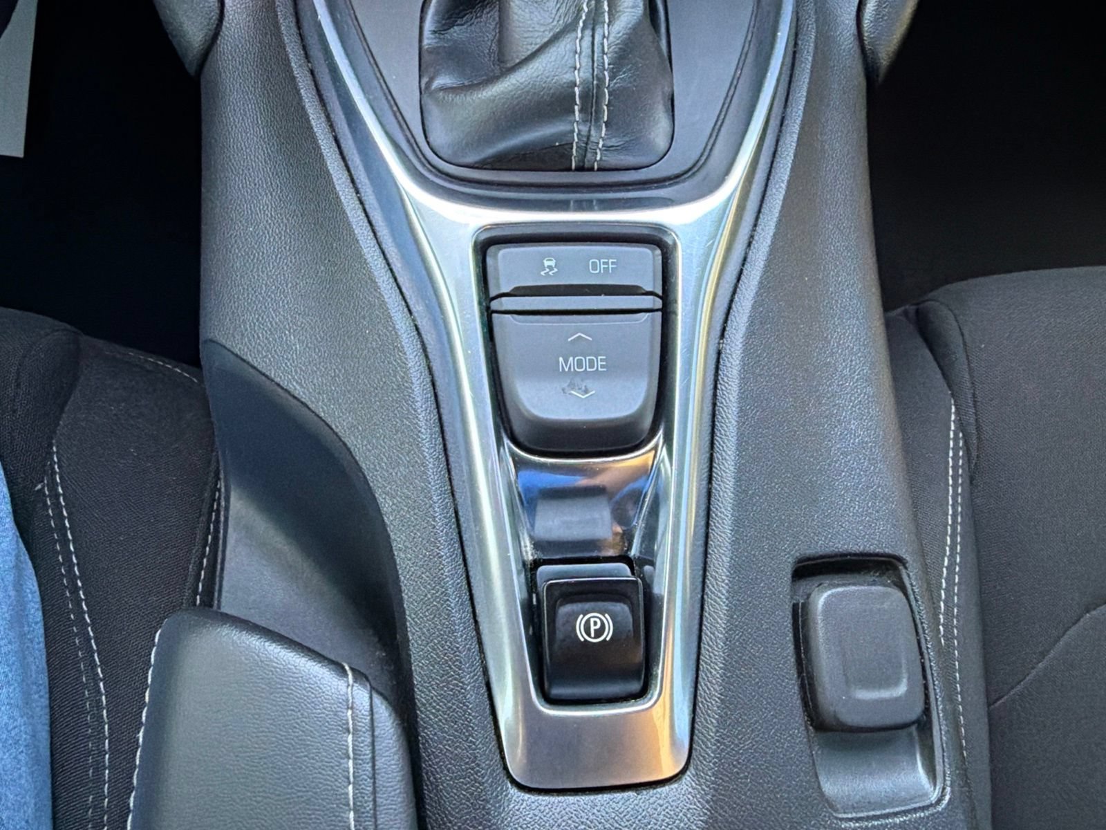 Used 2018 Chevrolet Camaro LT w/ RS Package RWD image 19