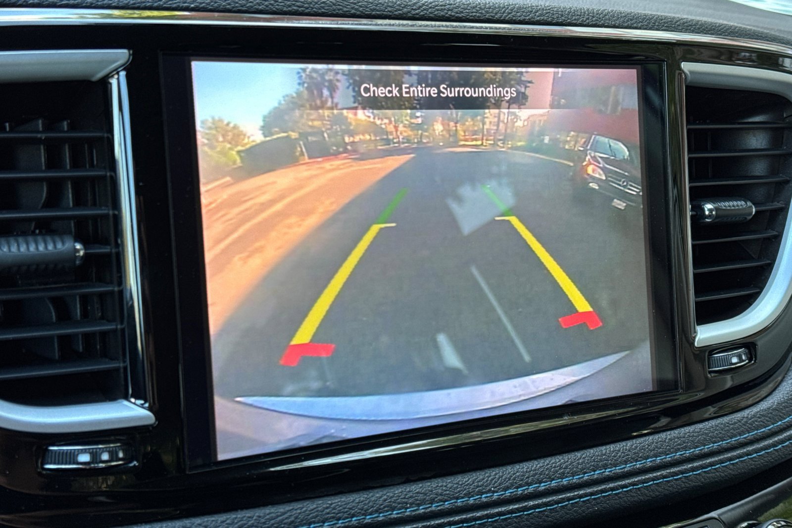 Used 2021 Chrysler Pacifica Touring image 19