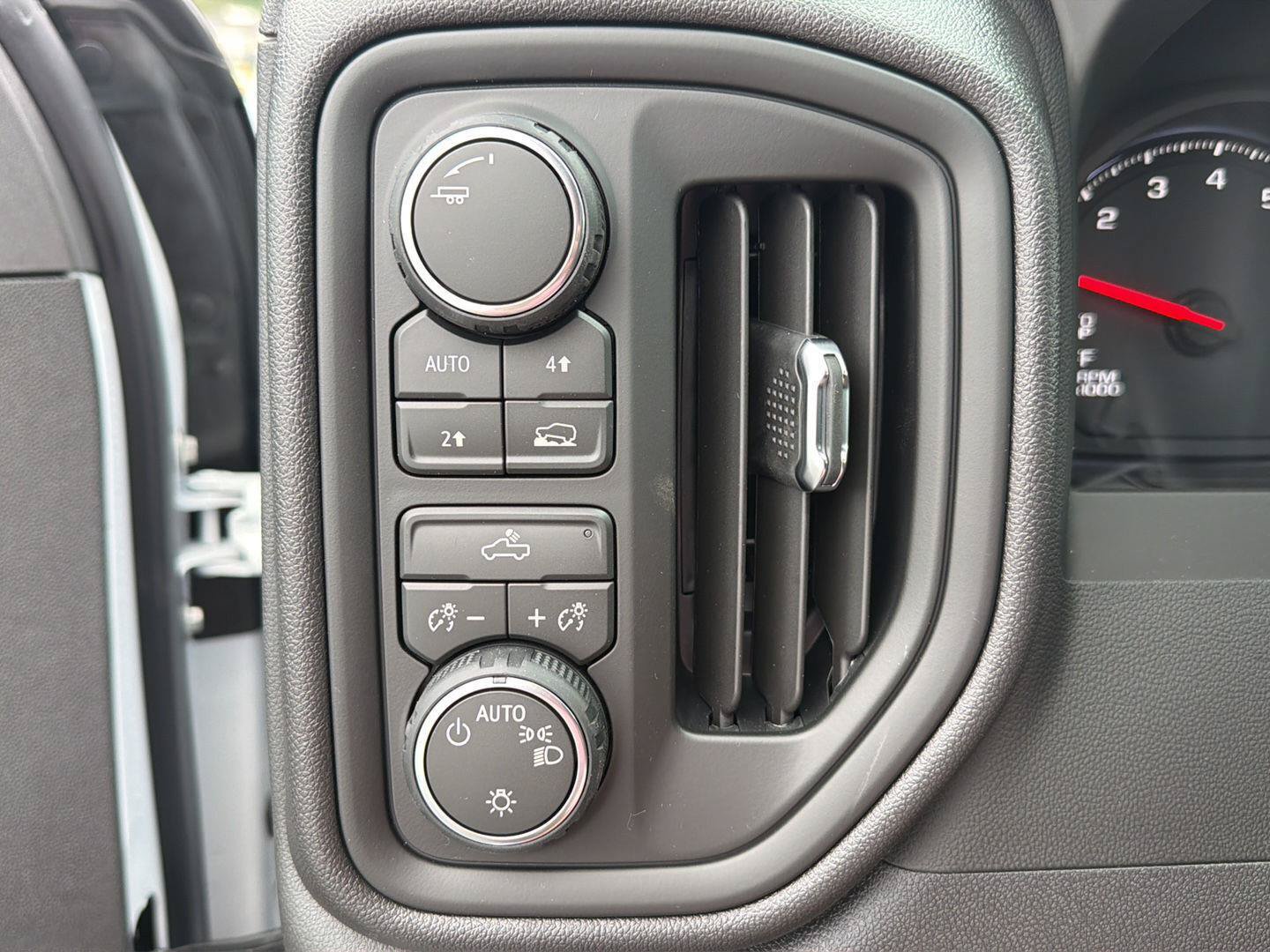 New 2026 Chevrolet Silverado 1500 Custom AWD/4WD image 19