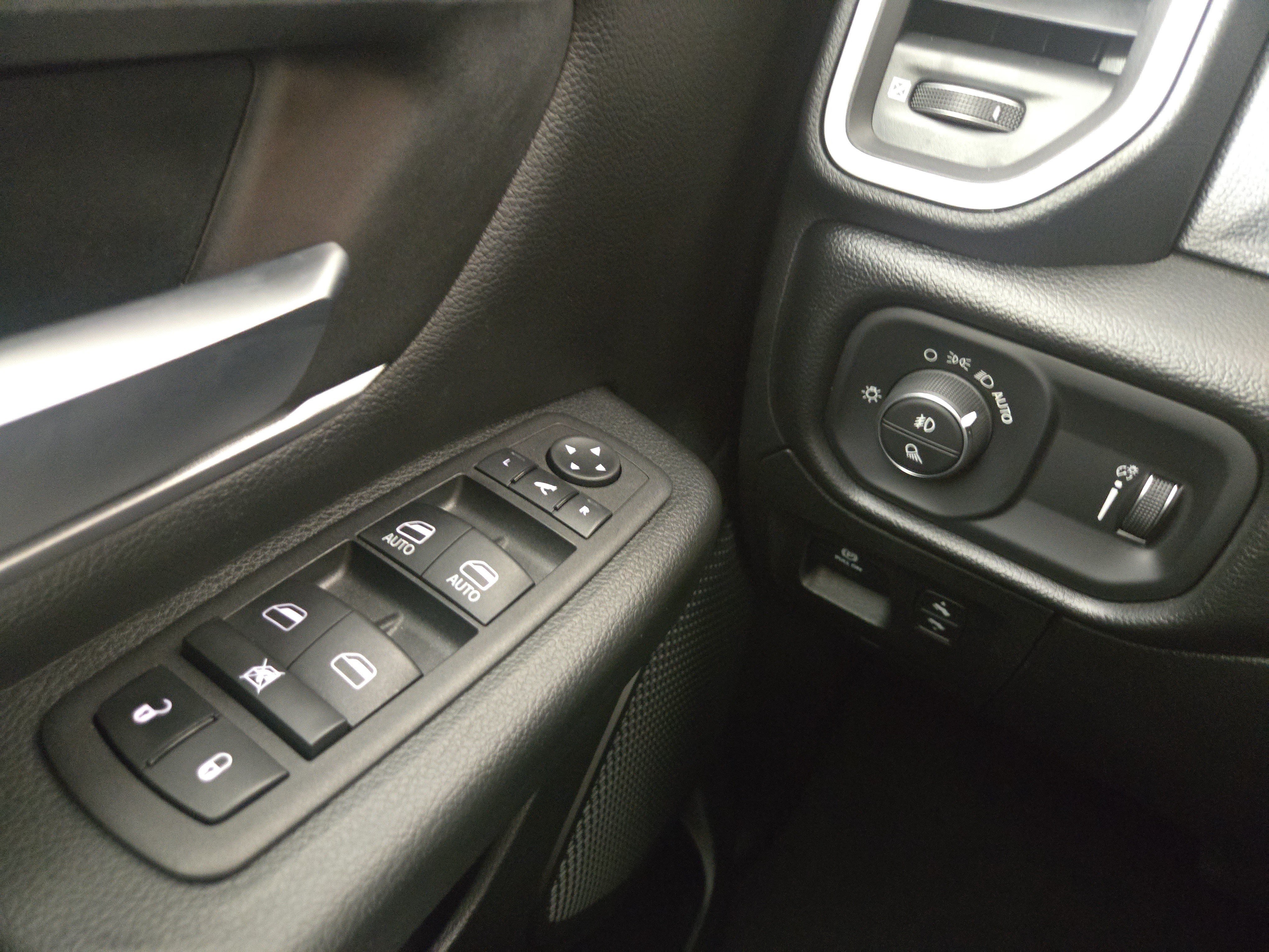 Used 2023 RAM 1500 Big Horn AWD/4WD image 29