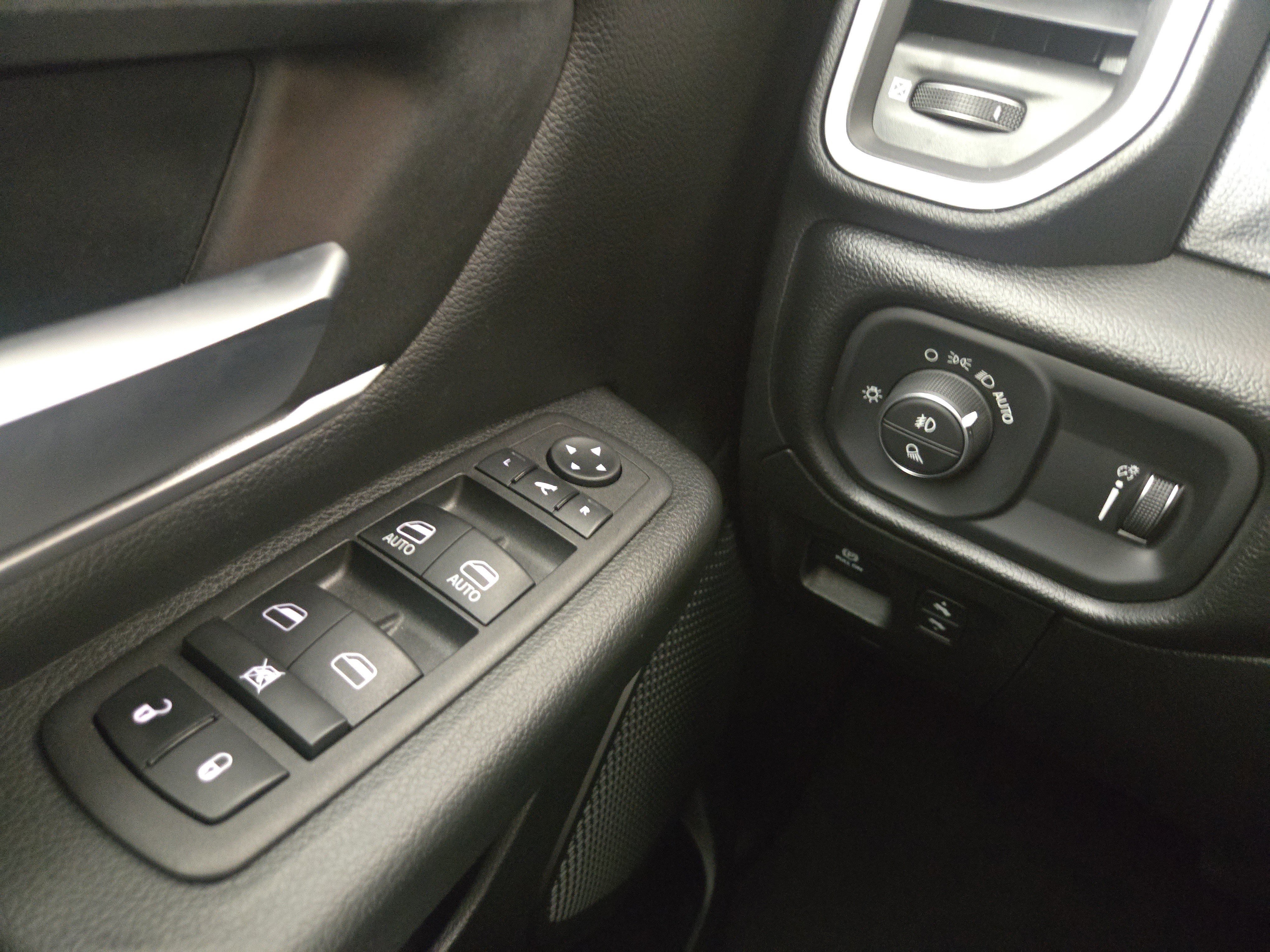 Used 2023 RAM 1500 Big Horn image 29