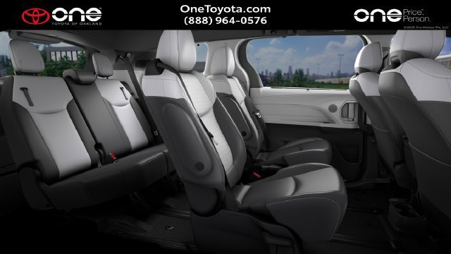 New 2026 Toyota Sienna XSE AWD/4WD image 3