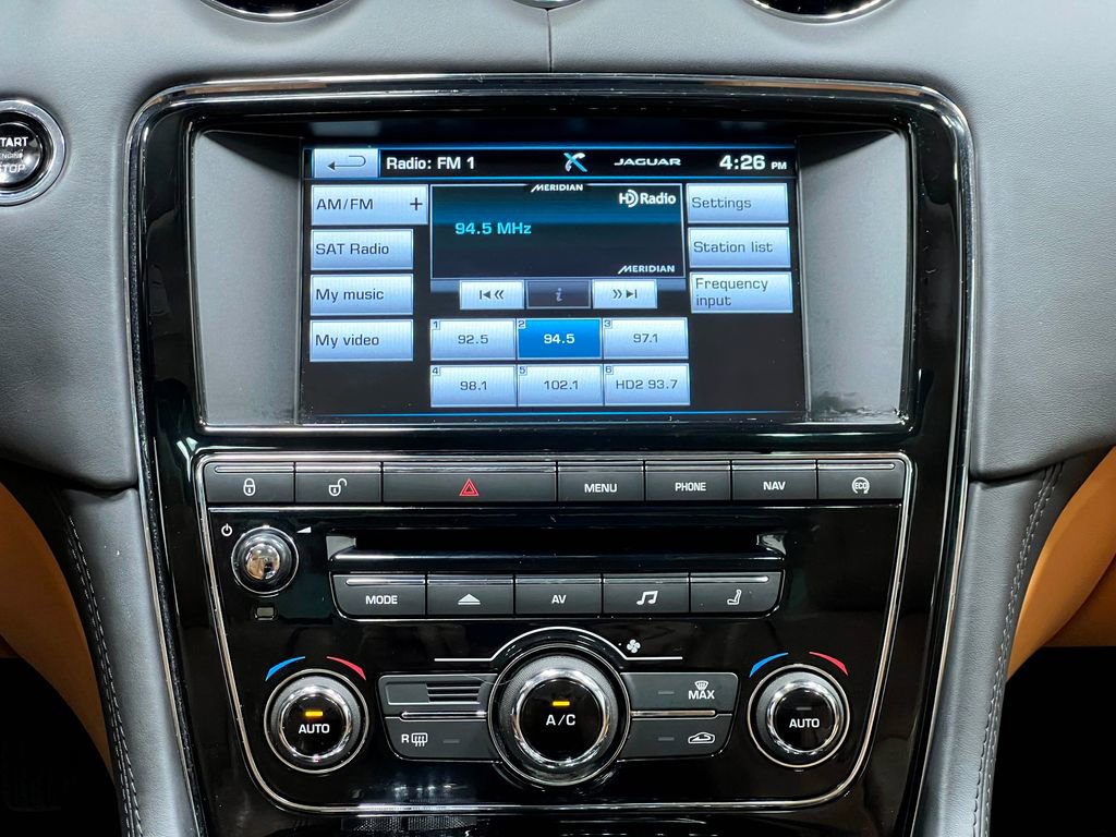 Used 2015 Jaguar XJ L Portfolio AWD/4WD image 26