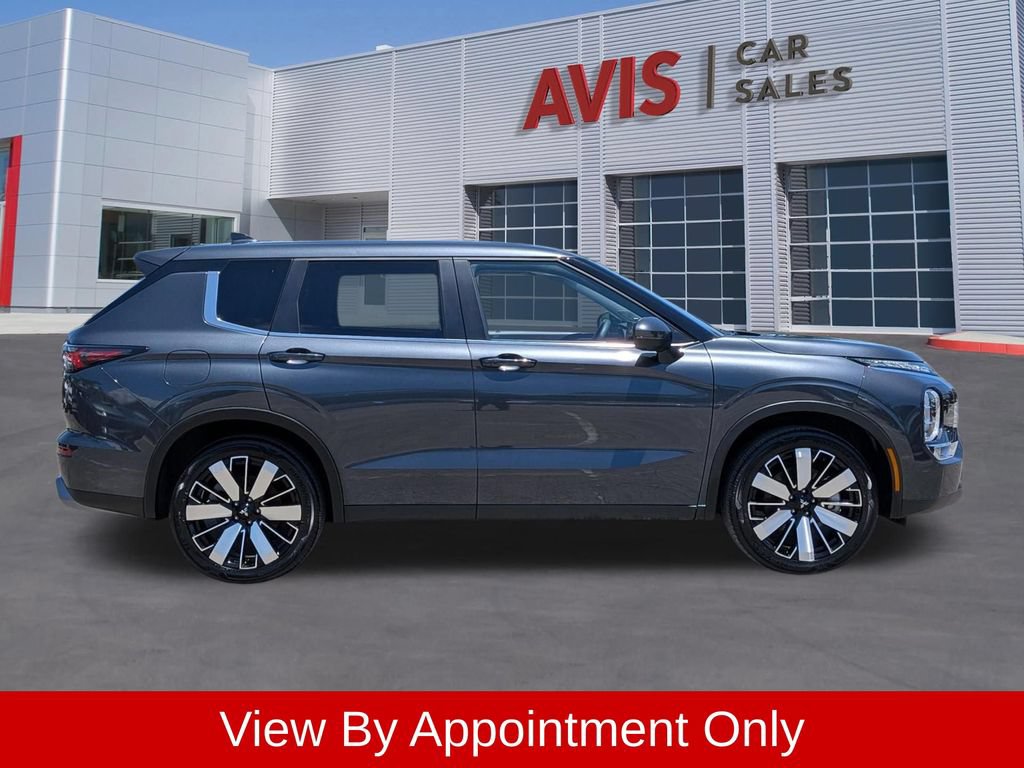 Used 2025 Mitsubishi Outlander SE AWD/4WD image 5