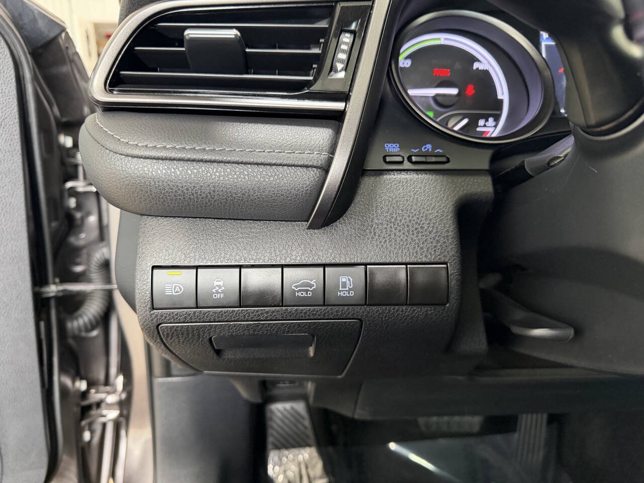 Used 2023 Toyota Camry SE FWD image 21