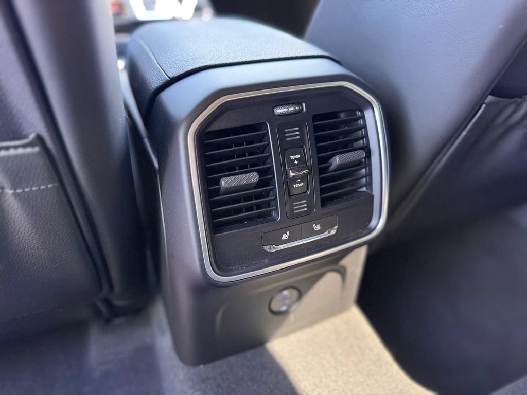 Used 2026 Porsche Macan S AWD/4WD image 20