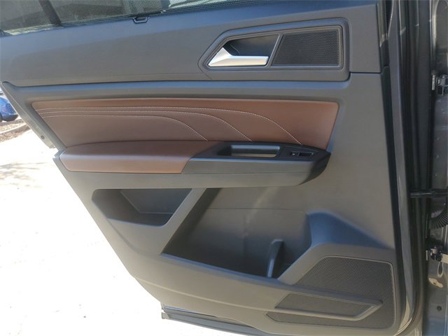 Certified 2023 Volkswagen Atlas SEL R-Line image 13