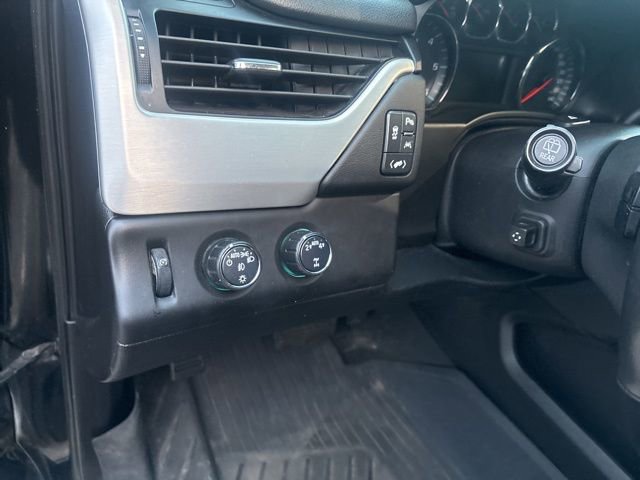 Used 2019 GMC Yukon SLT w/ Premium Edition AWD/4WD image 38