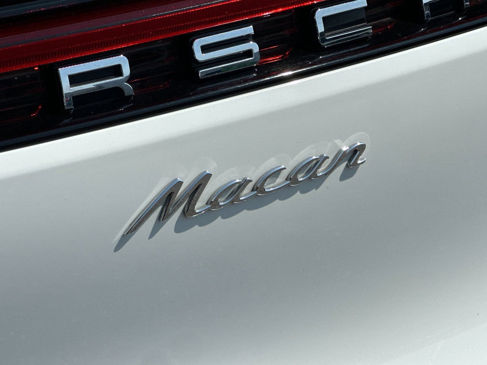Used 2019 Porsche Macan AWD/4WD image 26