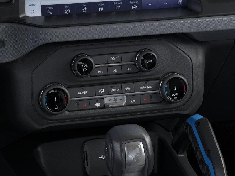 New 2024 Ford Bronco Black Diamond w/ Sasquatch Package image 17