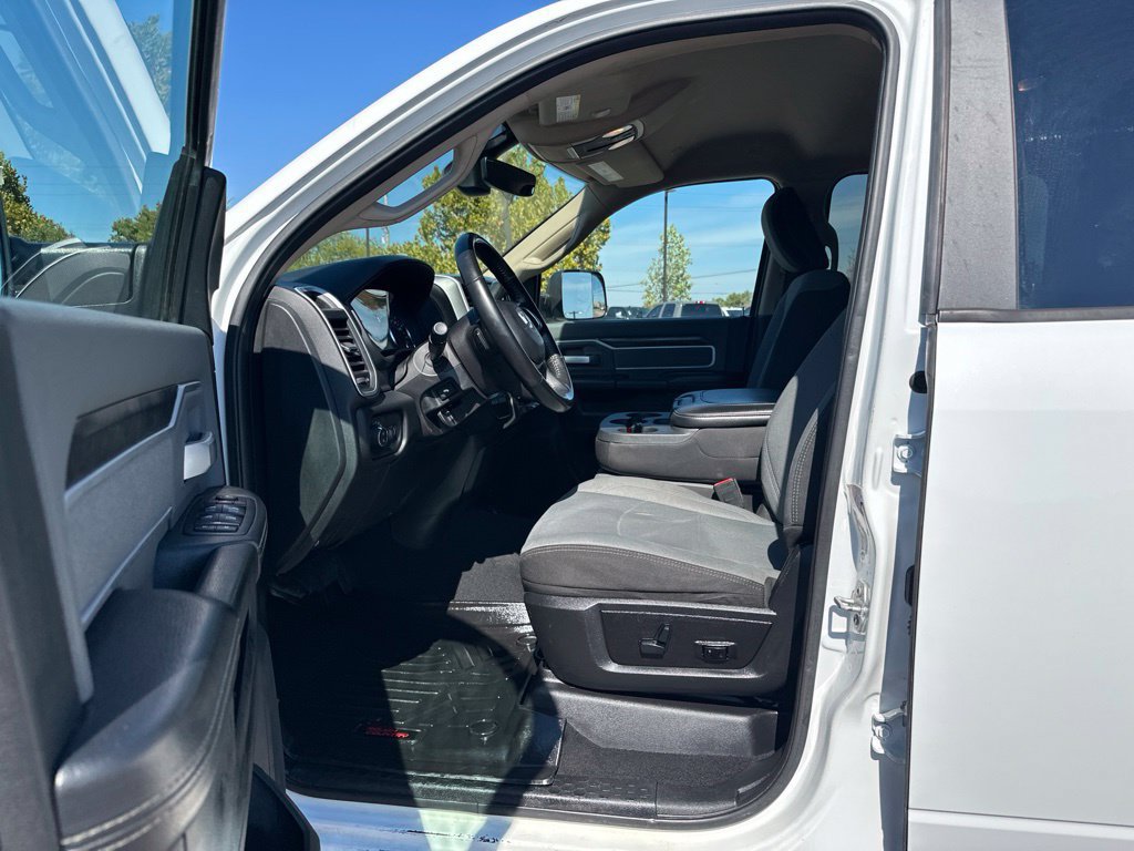Used 2020 RAM 2500 Big Horn w/ Level 1 Equipment Group AWD/4WD image 13