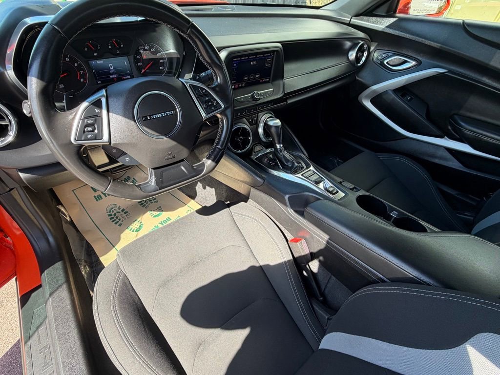 Used 2020 Chevrolet Camaro LT image 11