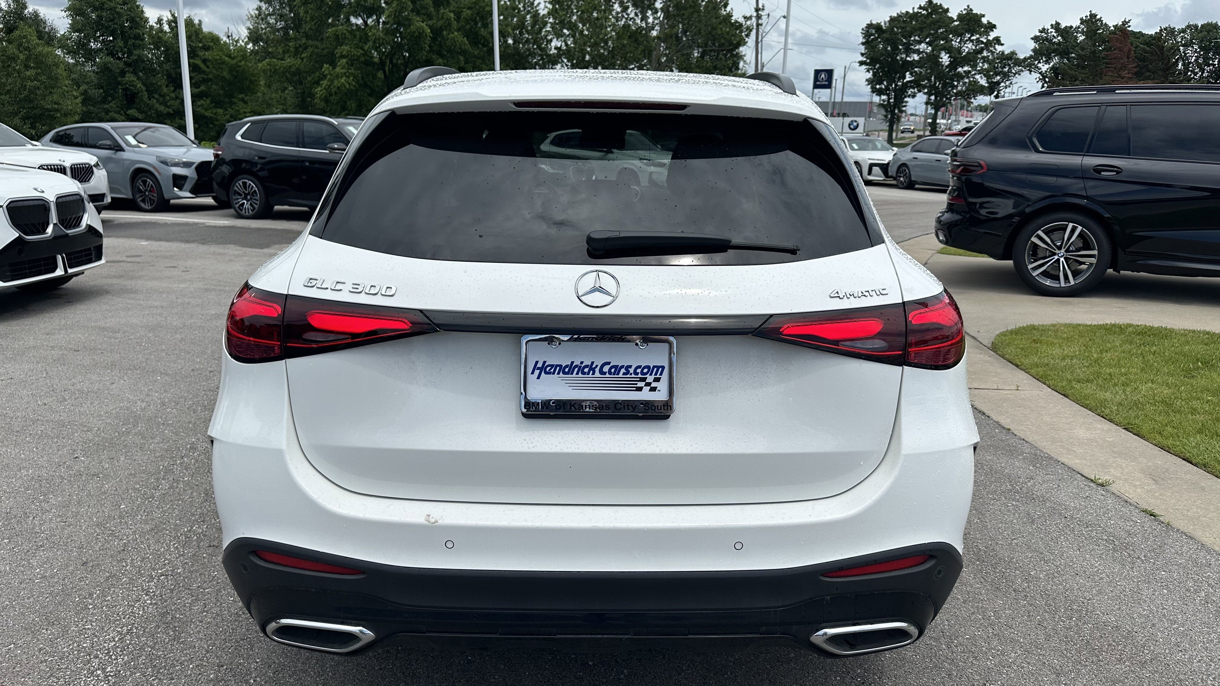 Used 2025 Mercedes-Benz GLC 300 4MATIC image 9