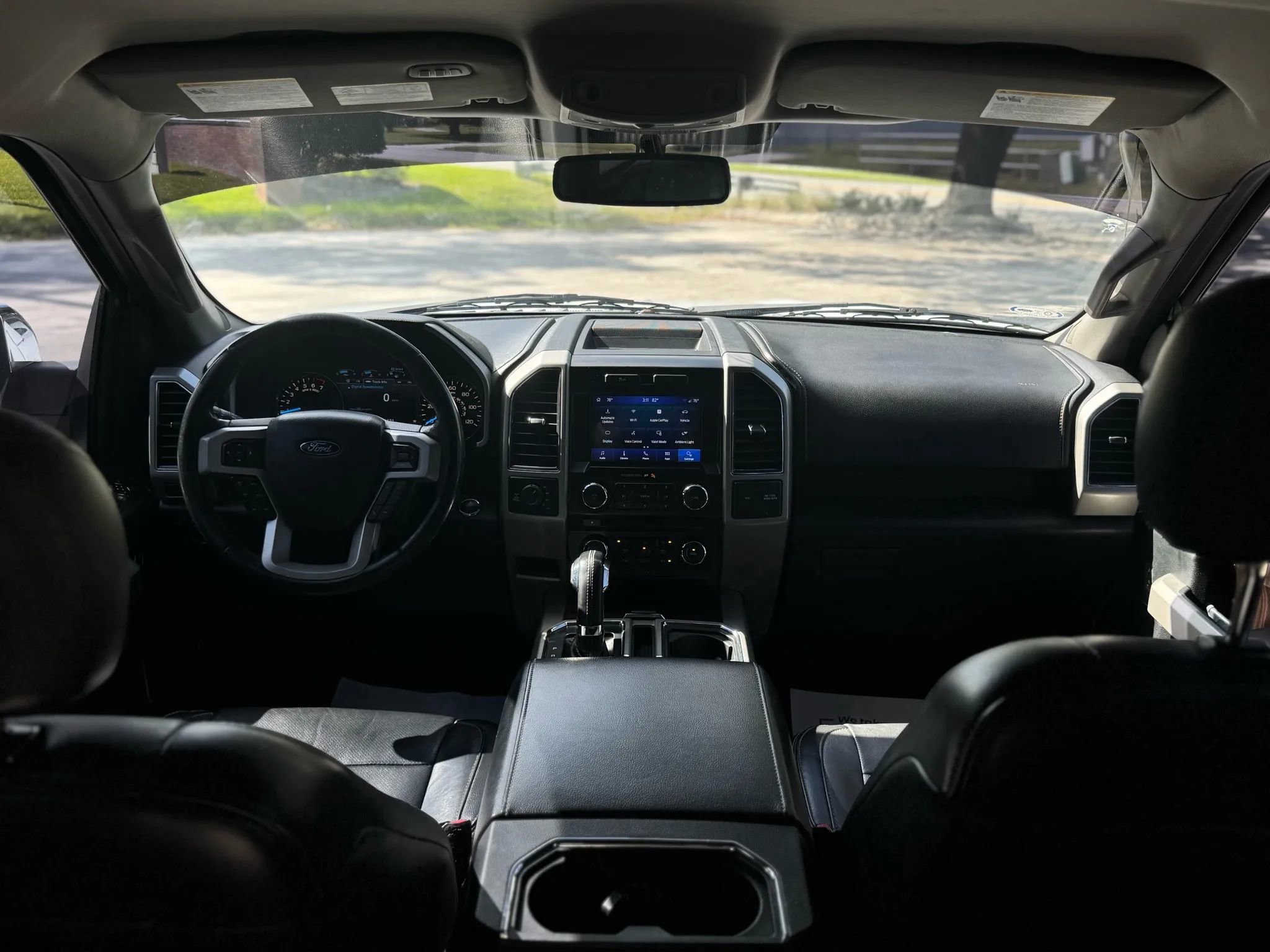 Used 2017 Ford F150 Lariat image 24