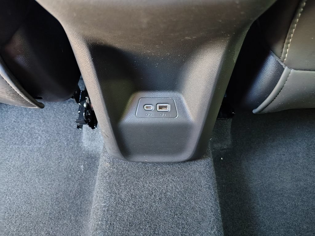 Certified 2021 Buick Envision Essence AWD/4WD image 33