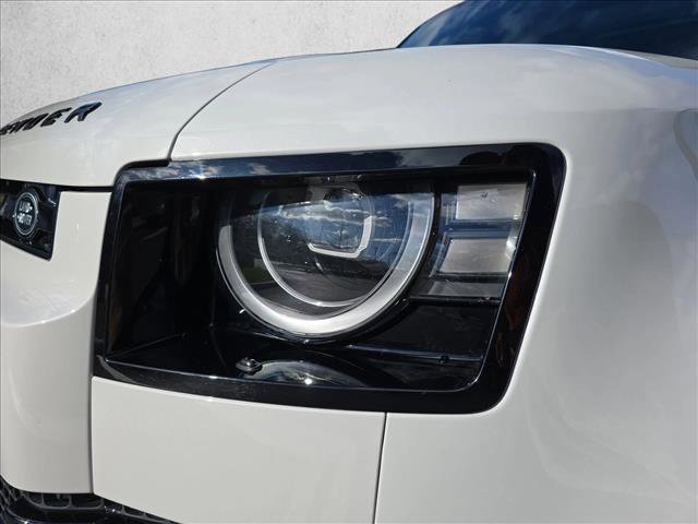 New 2026 Land Rover Defender 110 X-Dynamic SE image 28