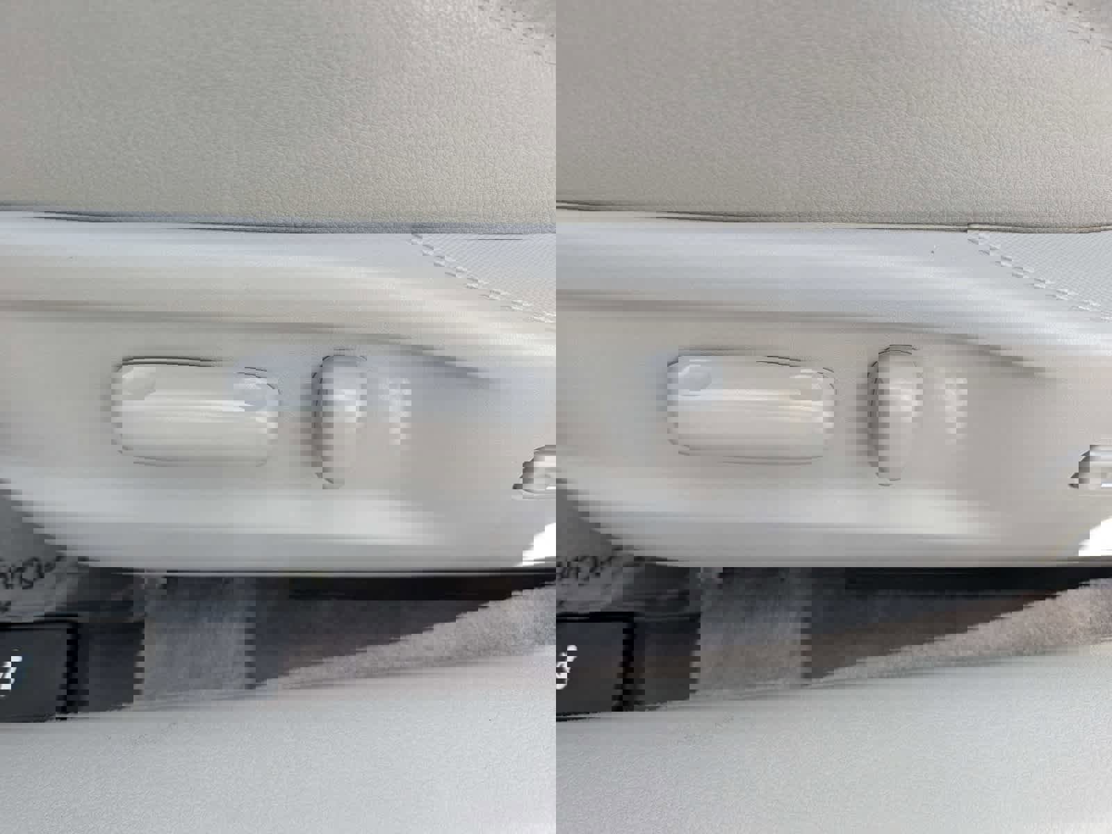 Used 2009 Toyota Camry Hybrid image 18