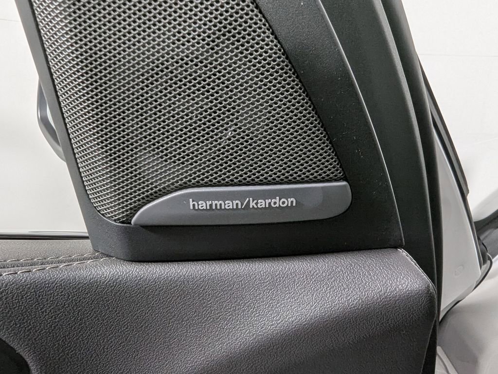 Used 2023 BMW X7 xDrive40i image 14