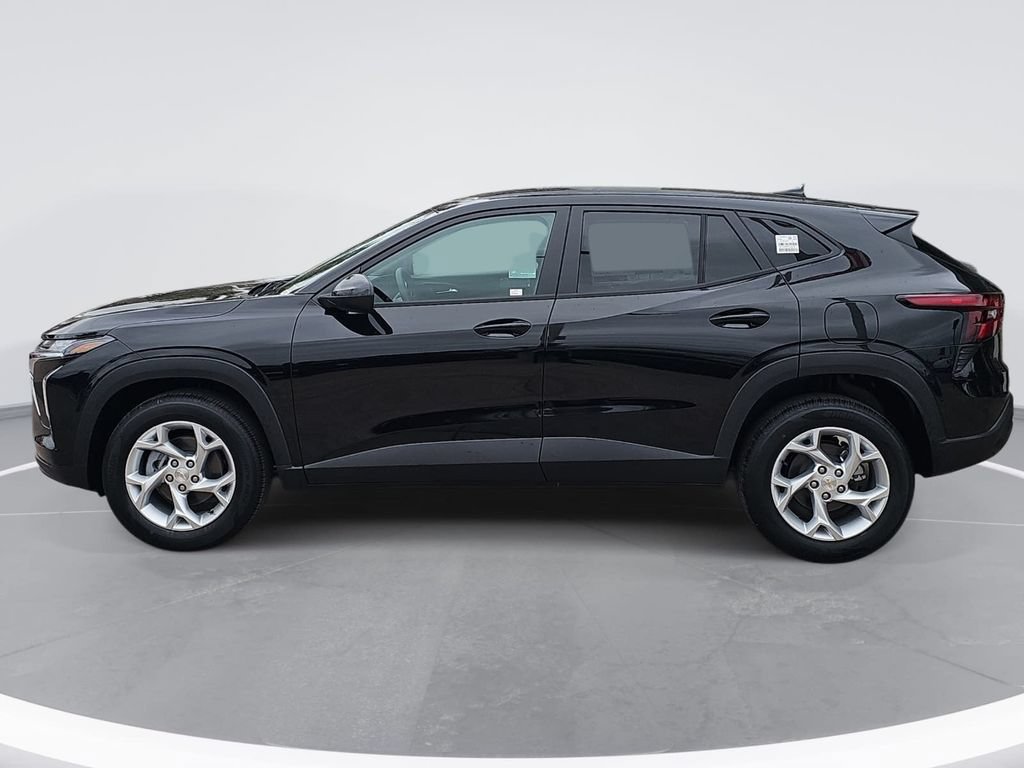 New 2026 Chevrolet Trax LS w/ LS Convenience Package FWD image 6