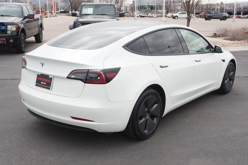 Used 2023 Tesla Model 3 Standard Range image 5