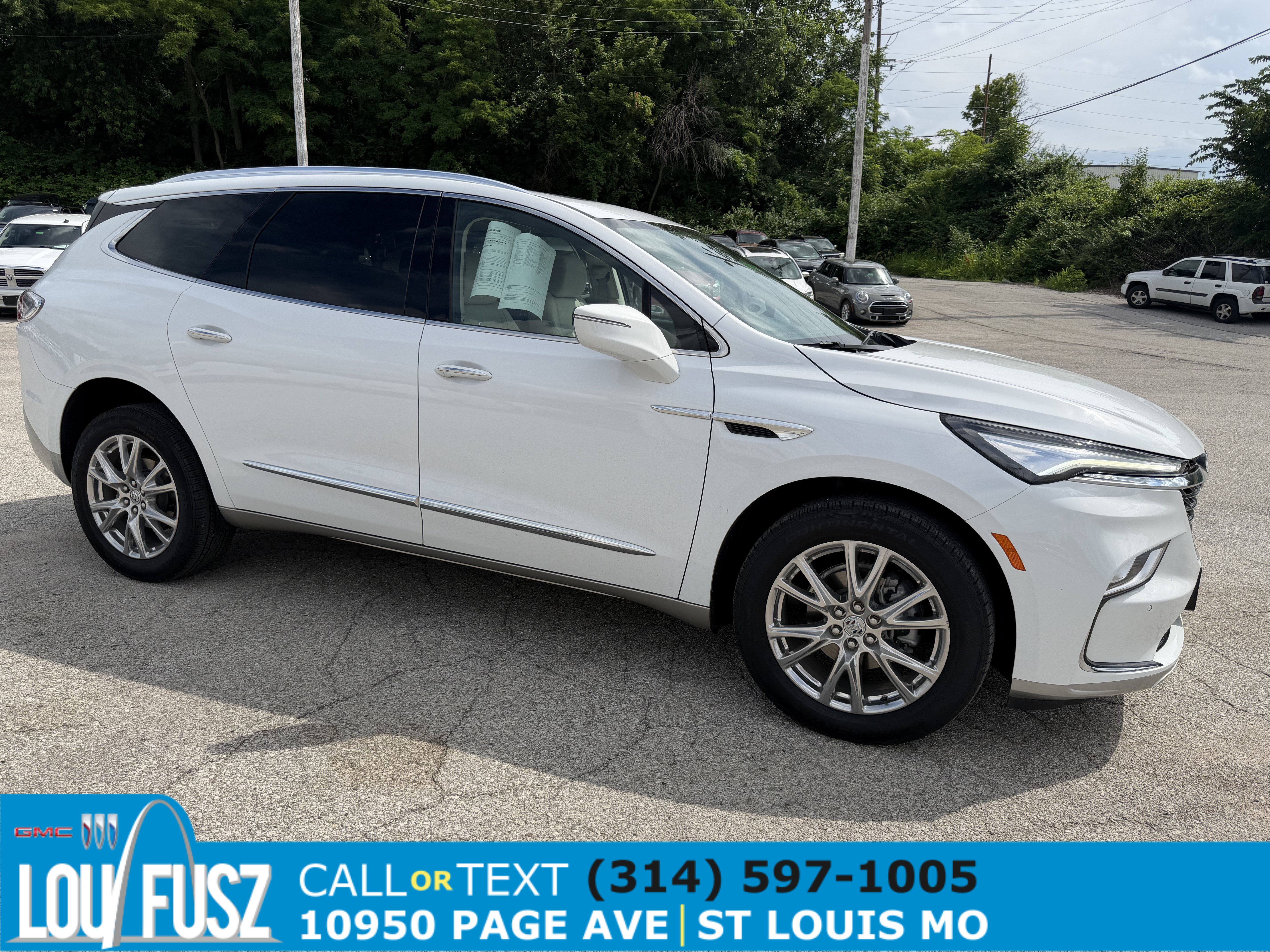 Used 2023 Buick Enclave Essence w/ Experience Buick Package FWD image 1