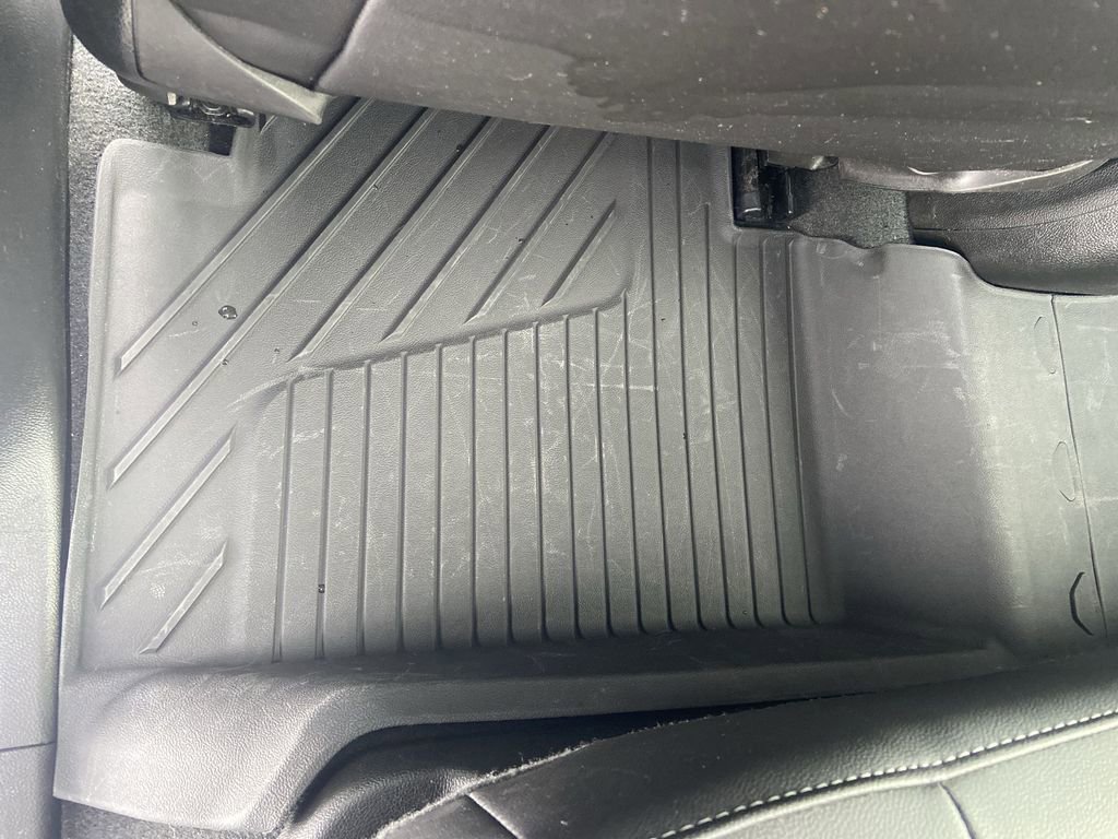 Used 2022 Chevrolet Colorado LT w/ Luxury Package image 33