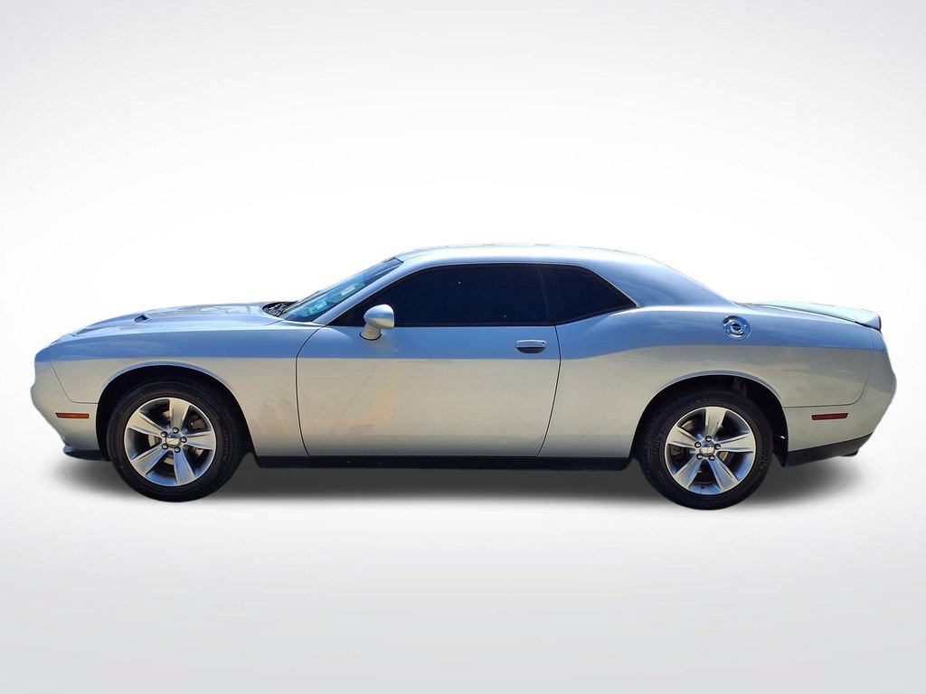 Used 2021 Dodge Challenger SXT RWD image 13