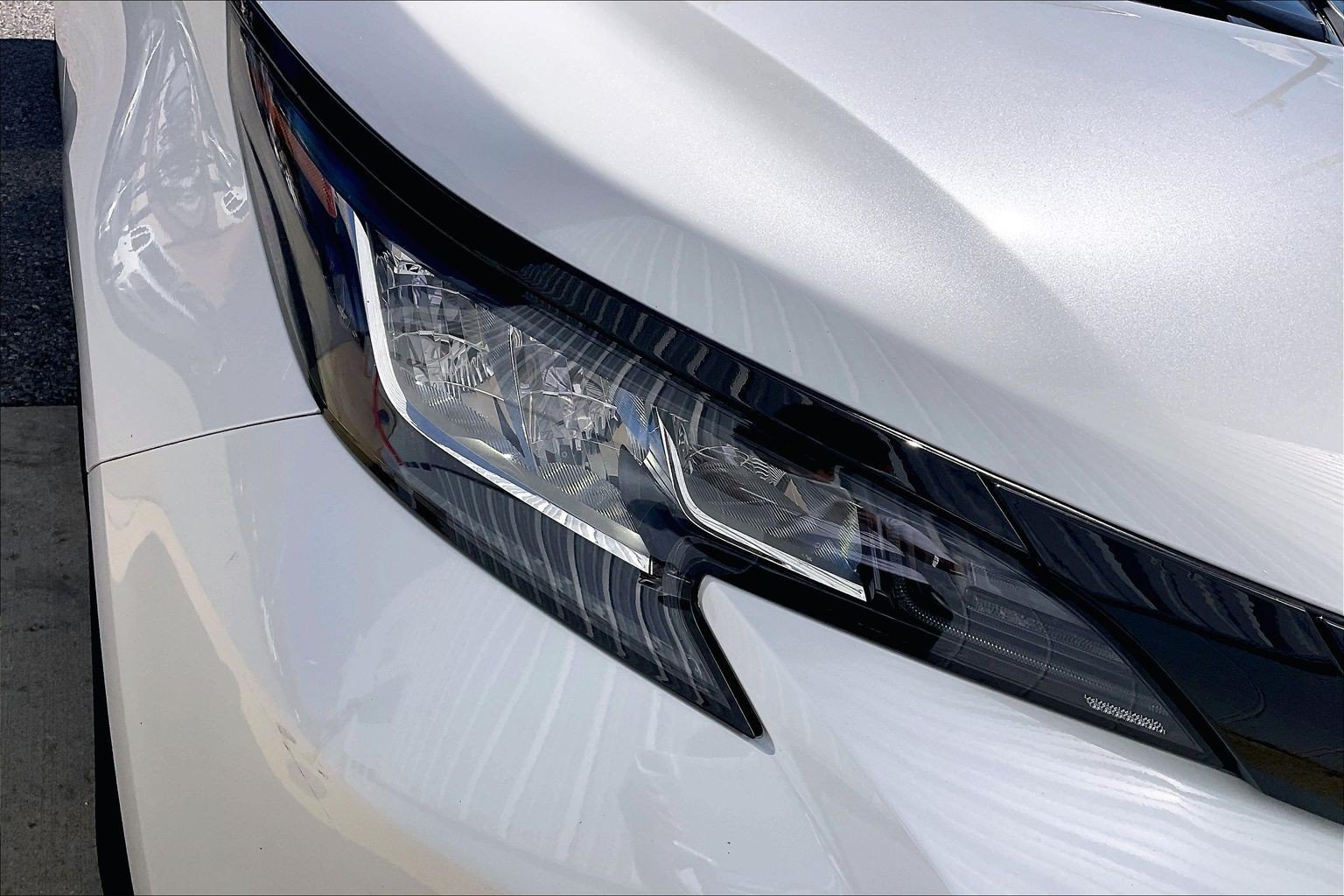 Used 2021 Toyota Sienna XLE w/ XLE Plus Package AWD/4WD image 33
