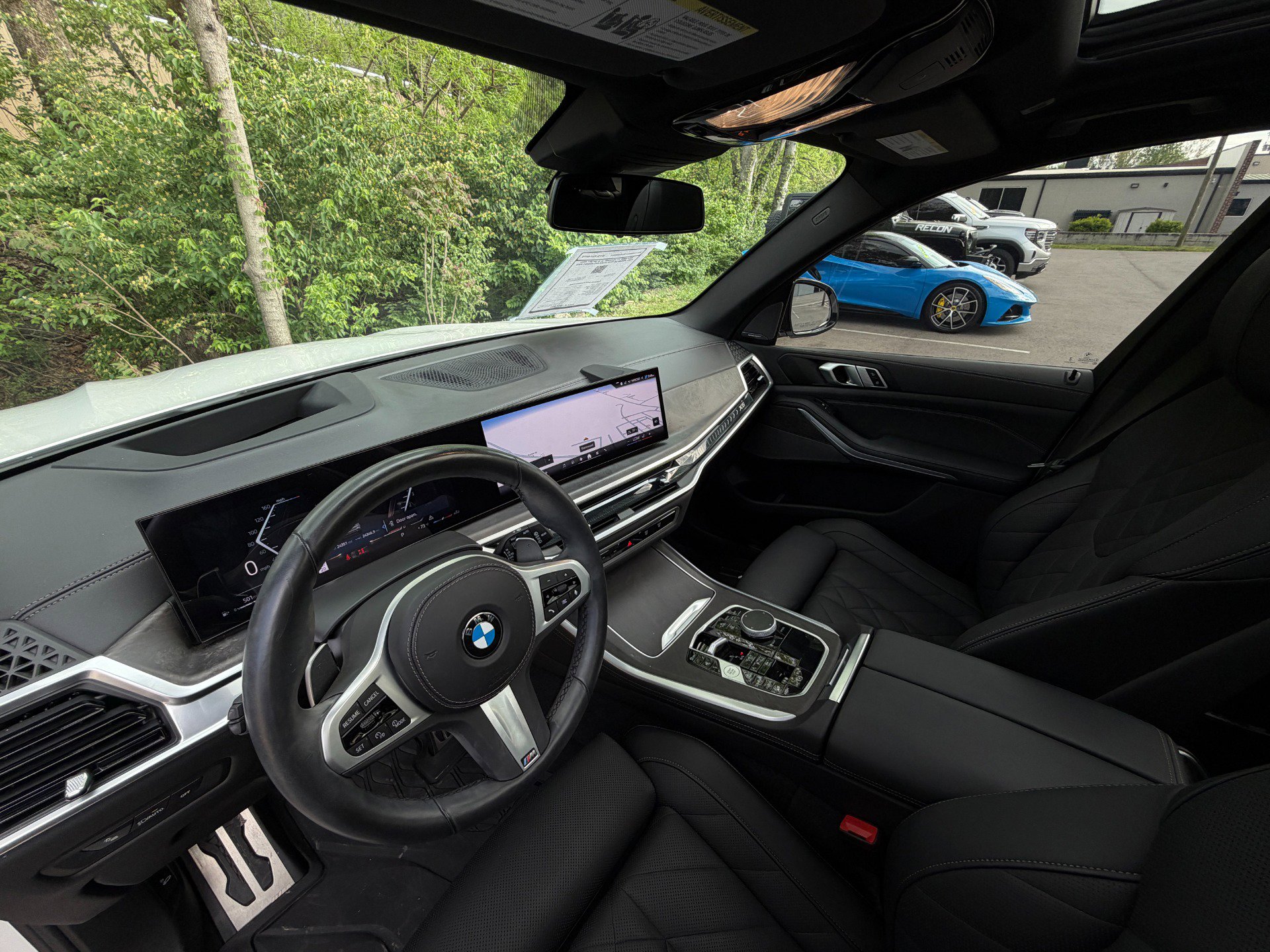 Used 2024 BMW X5 xDrive40i w/ M Sport Package image 11