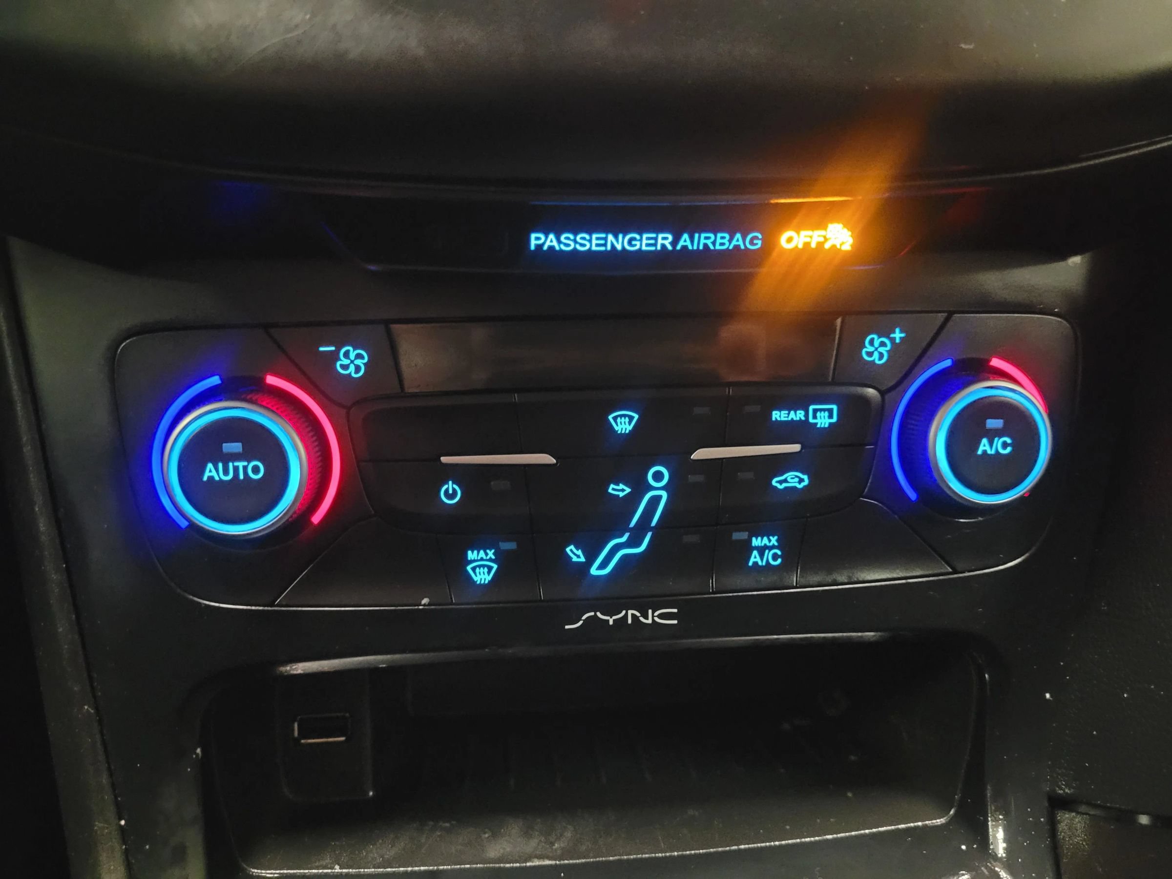 Used 2018 Ford Focus SE FWD image 33
