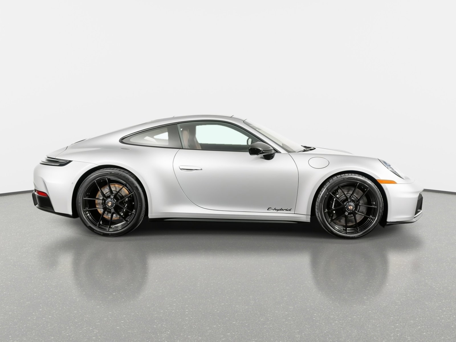 Used 2026 Porsche 911 Carrera 4 GTS AWD/4WD image 5