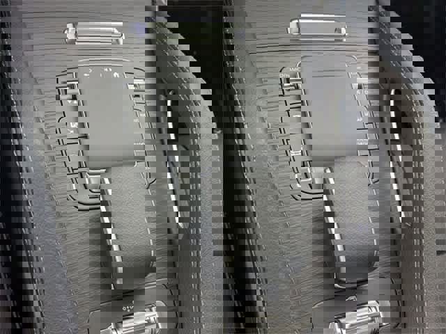 Certified 2025 Mercedes-Benz GLE 450 4MATIC image 34