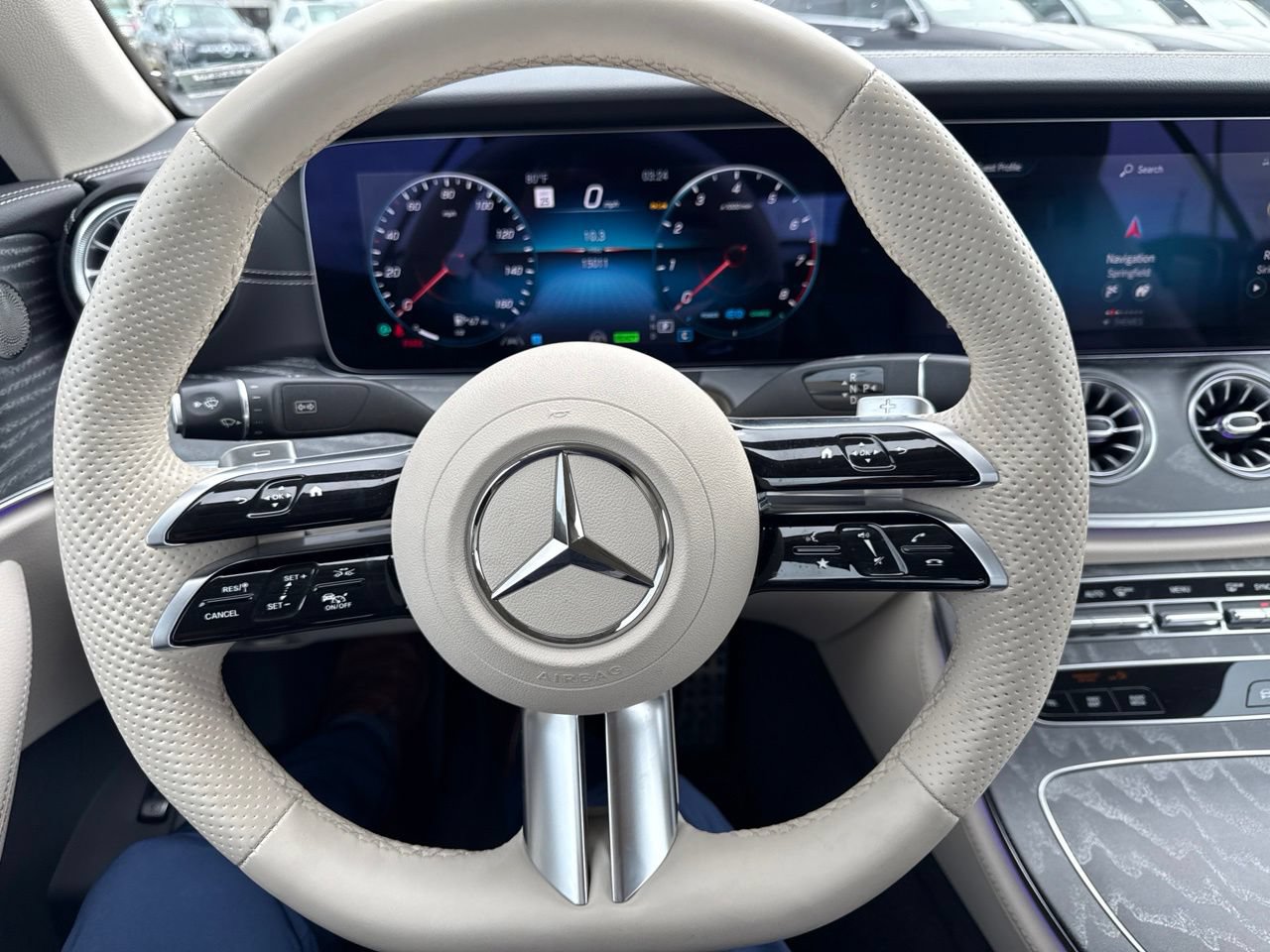 Used 2023 Mercedes-Benz E 450 4MATIC Cabriolet image 19
