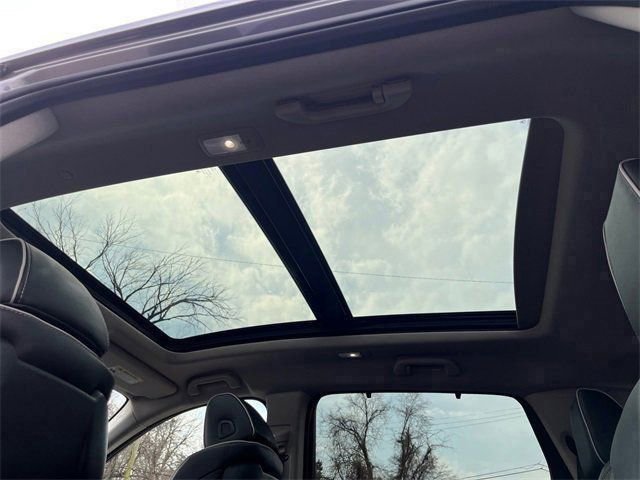 Used 2022 Acura MDX SH-AWD w/ Advance Package image 21