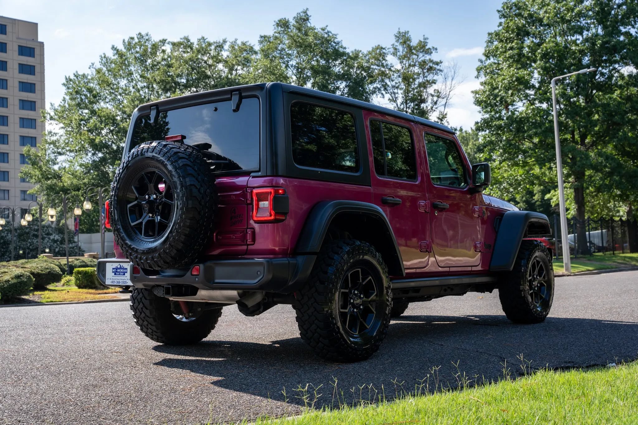 Used 2024 Jeep Wrangler Unlimited Sport AWD/4WD image 5