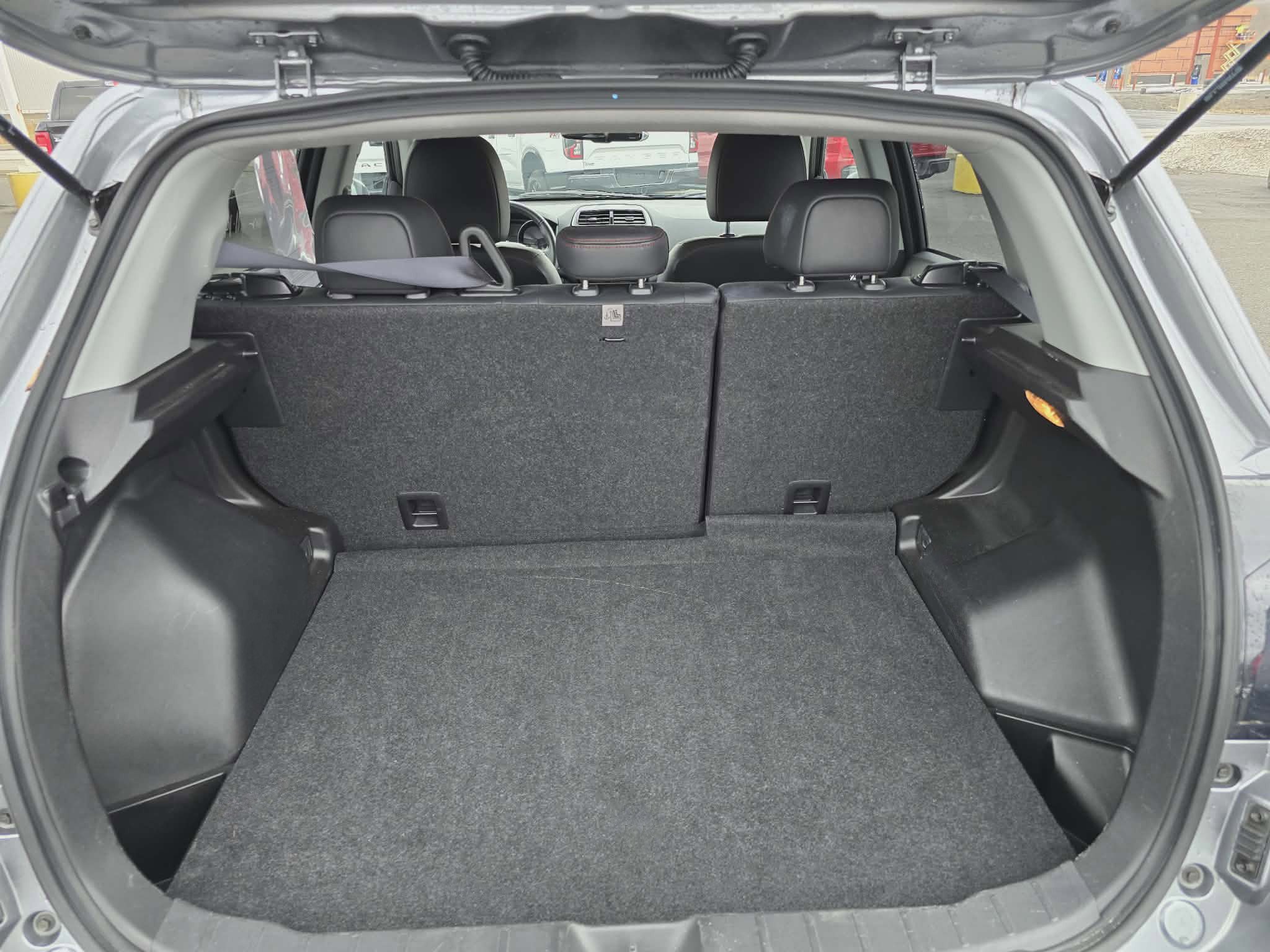 Used 2025 Mitsubishi Outlander Sport SE image 5