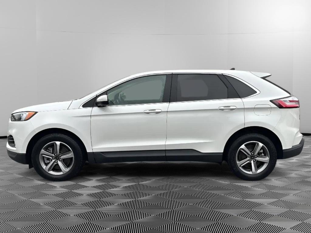 Used 2023 Ford Edge SEL w/ Convenience Package image 5